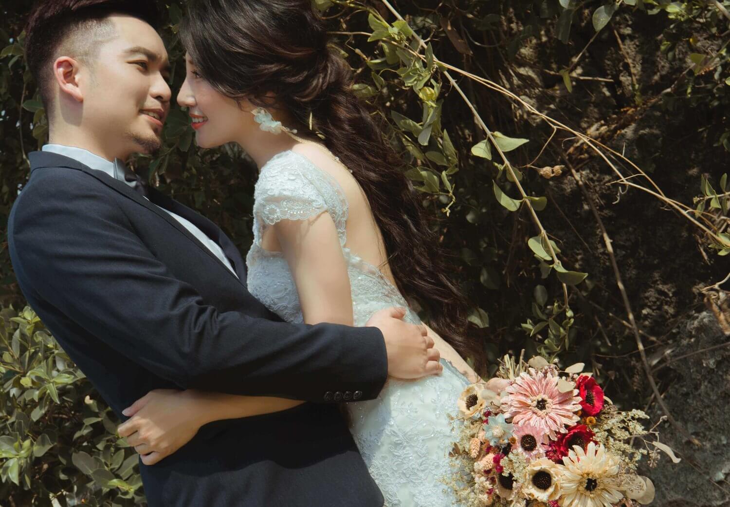 小硫球婚紗的第3張圖片